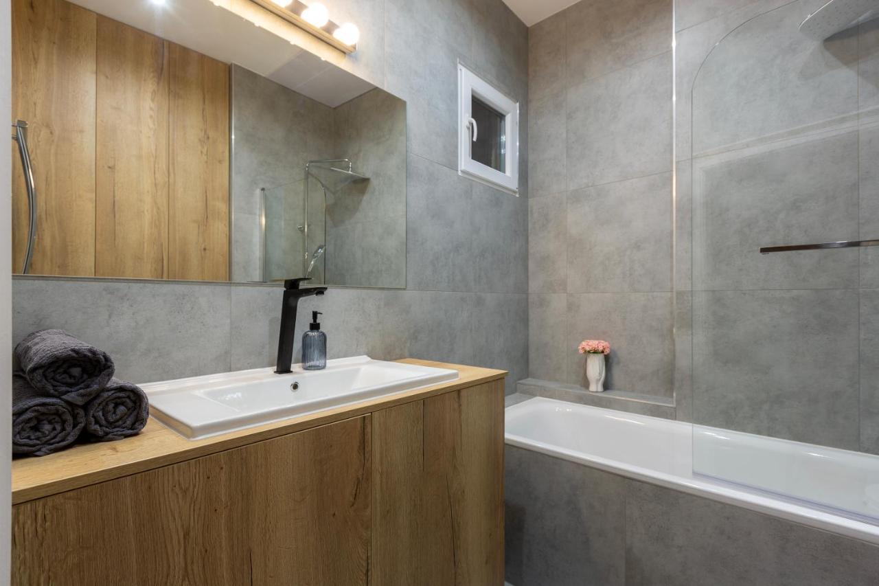 Glamorous Modern Apartment In The Hearth Of ブダペスト エクステリア 写真