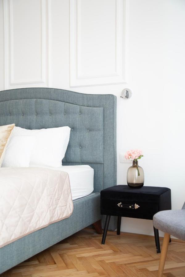 Glamorous Modern Apartment In The Hearth Of ブダペスト エクステリア 写真